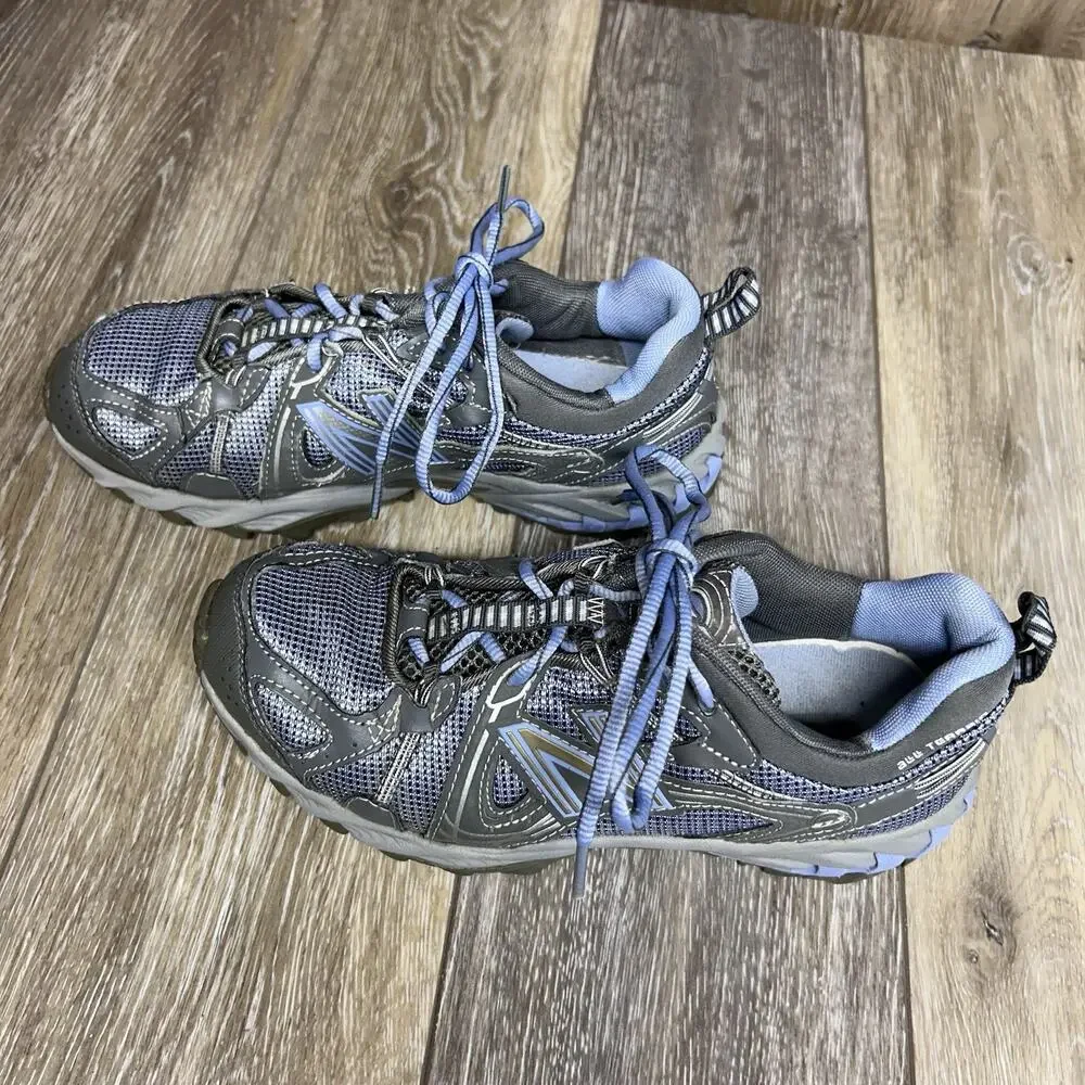New Balance 573 Women’s US Size 7.5 Blue Gray Sneaker Shoes All Terrain WT573G8